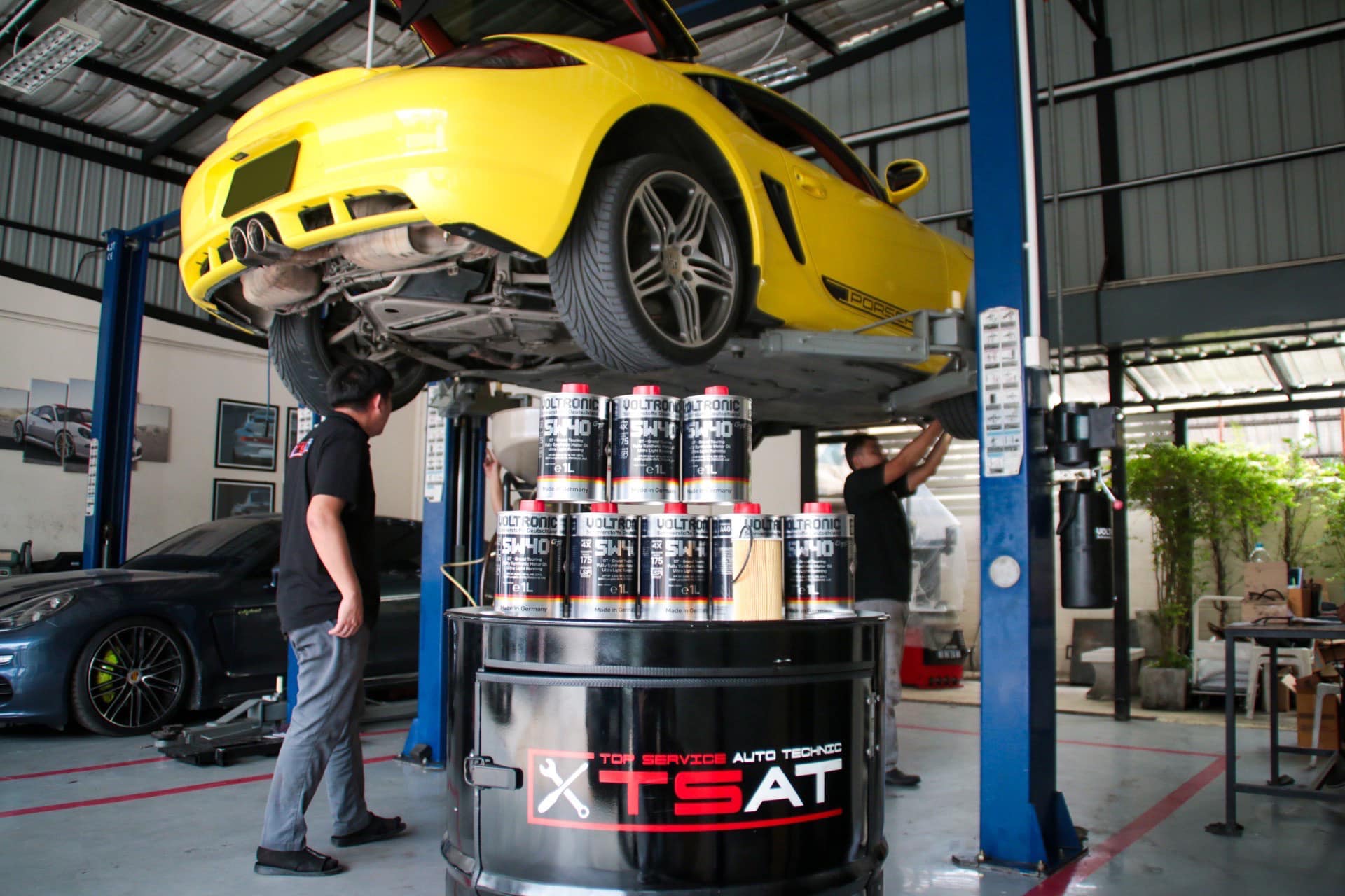 ลูกค้า Cayman 987 เข้ารับบริการเช็คระยะ